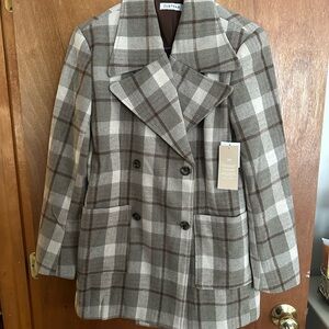 JustFab Women's Plaid Gray Coat